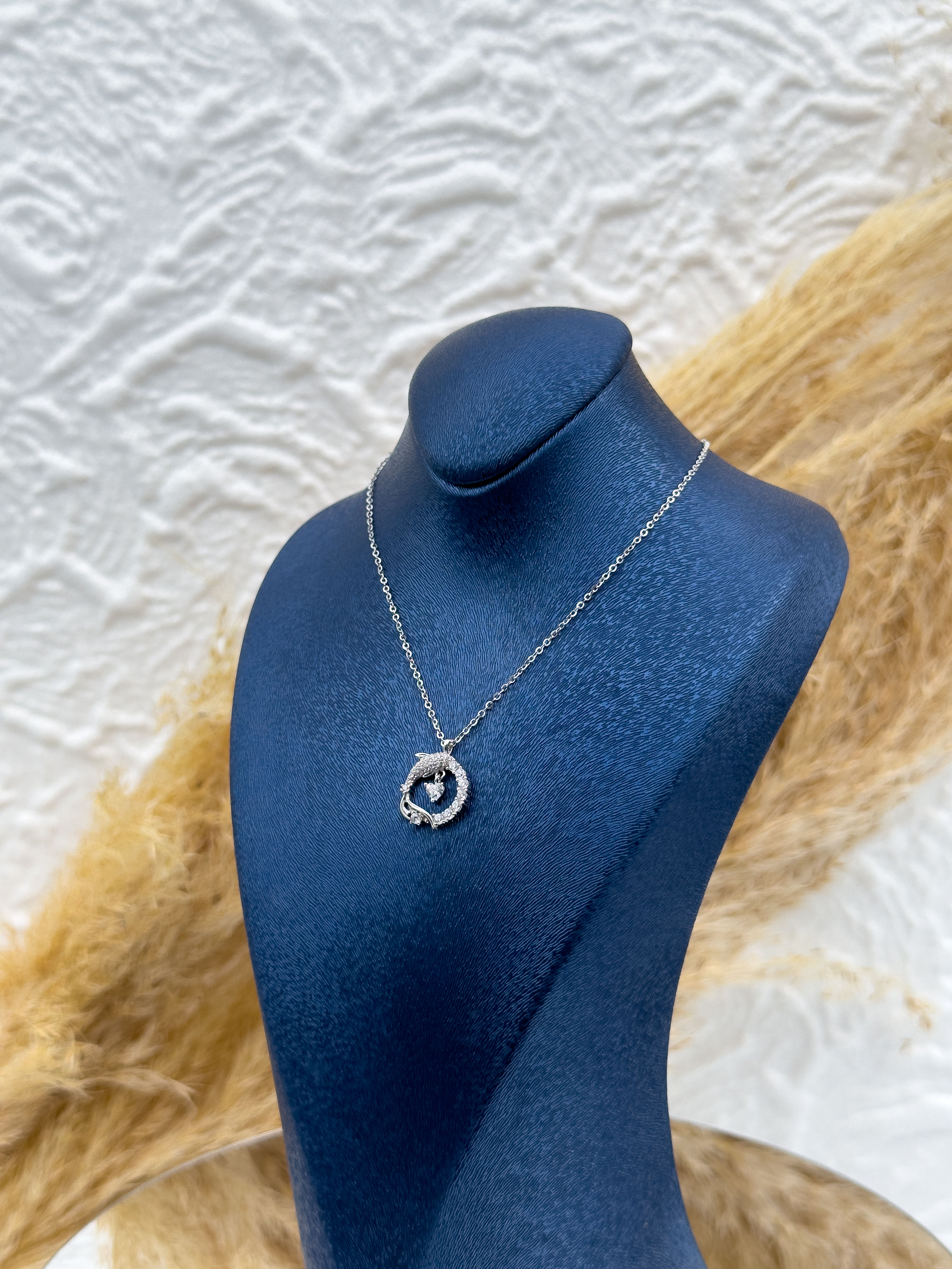 925 Ayar Gümüş Zirkon Taşlı Balık Figürlü Kadın Kolye – Şans & Bereket Simgesi